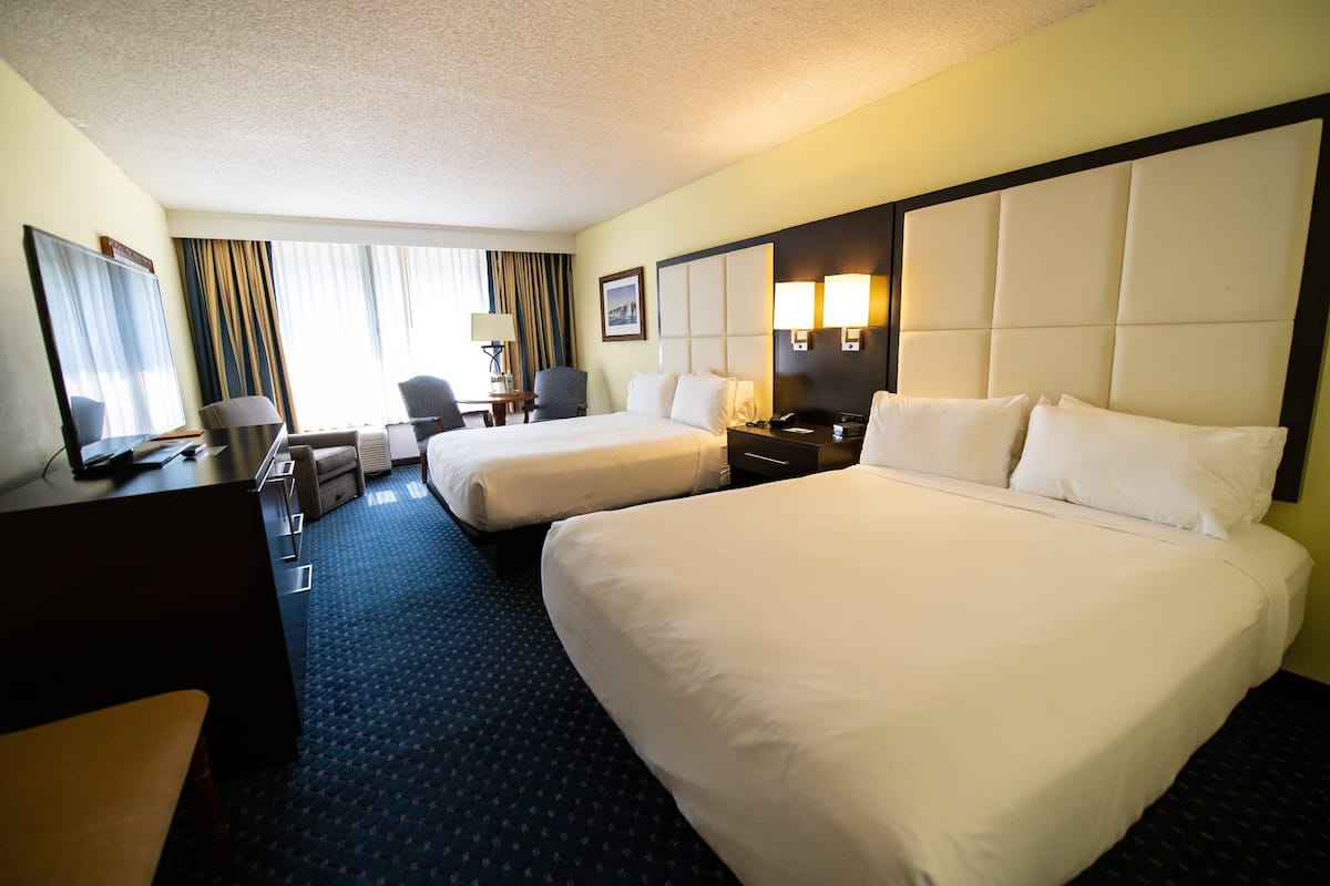 1 bedroom, in-room safe, desk, iron/ironing board