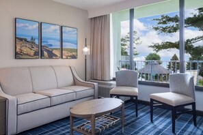 Room, 1 King Bed with Sofa bed, Accessible Bathtub, Oceanfront (Mobility)