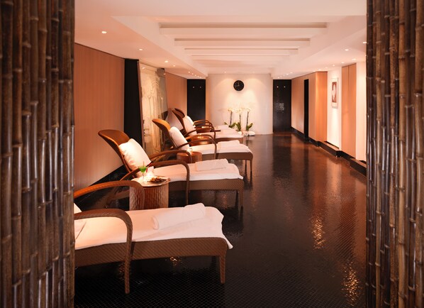 Steam room