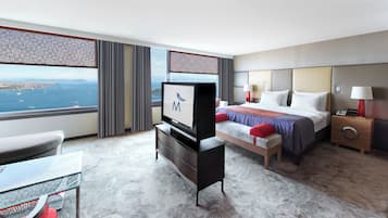 Minibar y caja de seguridad en la habitación