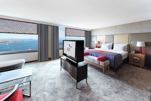 Flying Carpet Suite, Lounge Access