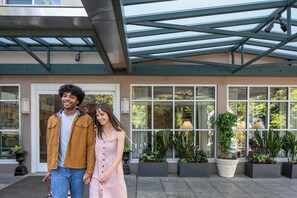 Front of property - Park Lane Suites and Inn (Portland)