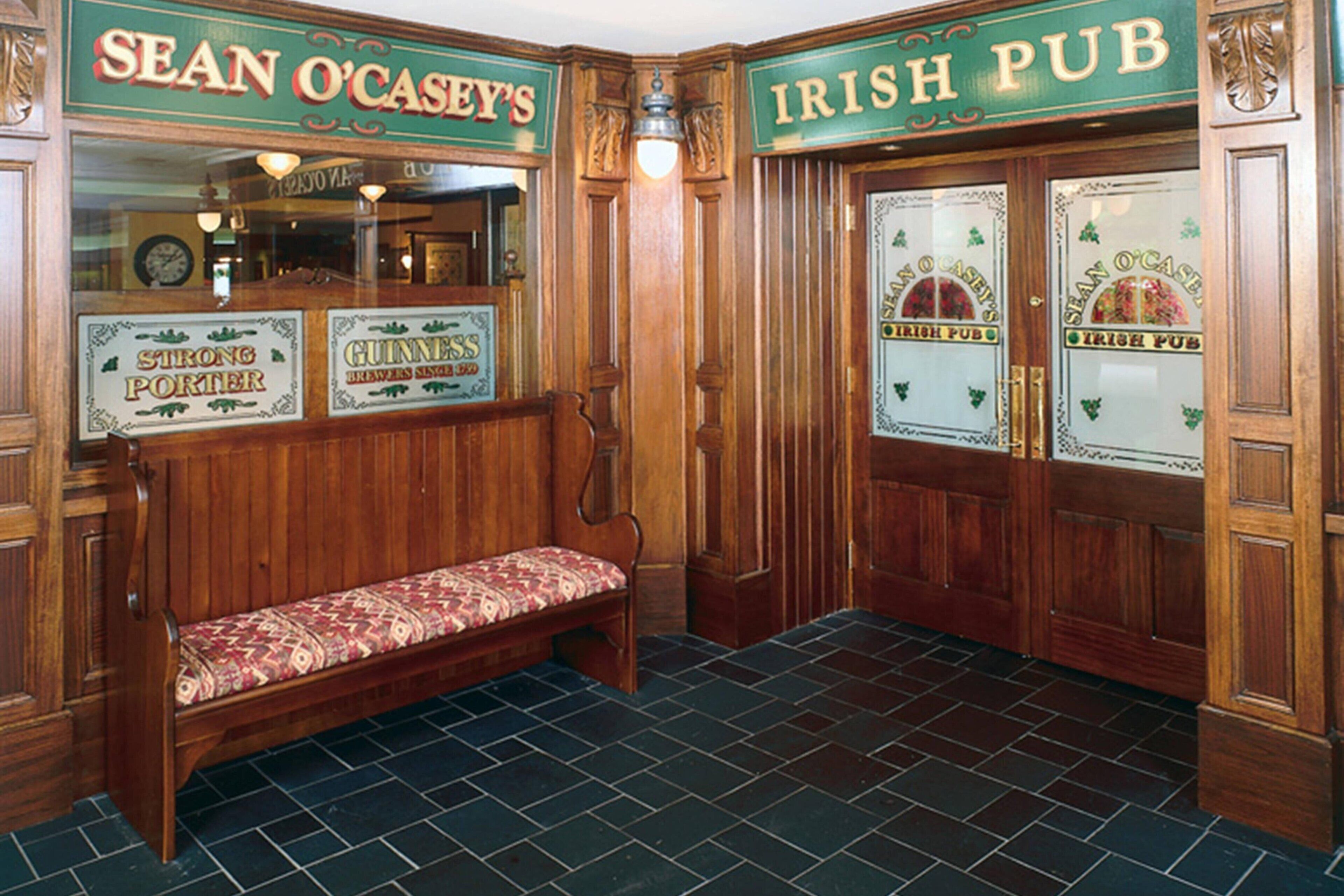 2 restaurants, breakfast, dinner served; american cuisine