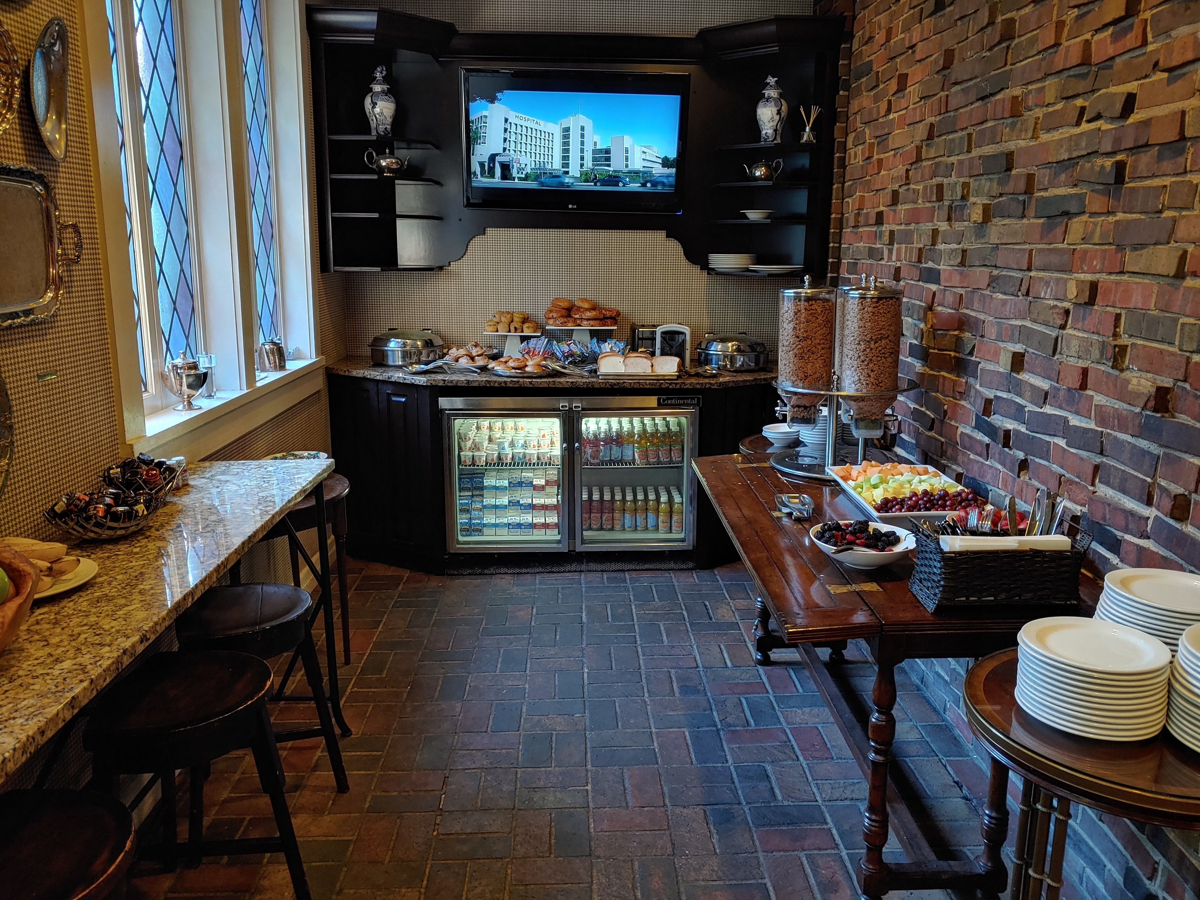 free daily english breakfast