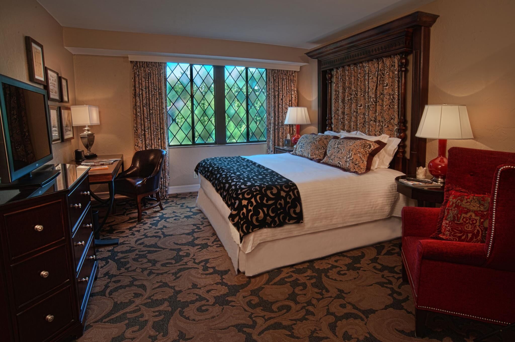 Egyptian cotton sheets, premium bedding, pillowtop beds