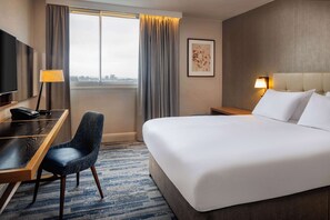 Safe på rommet, skrivebord og skrivebord for bærbar PC