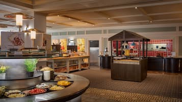 Desayuno buffet todos los días (con cargo)