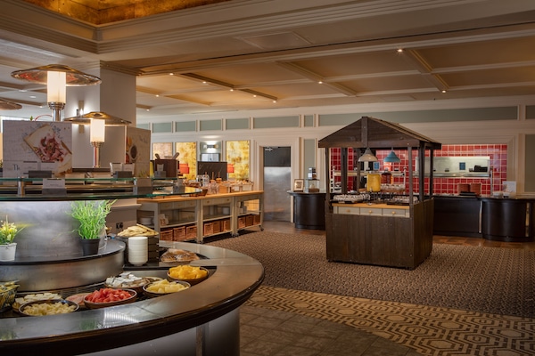 Daily buffet breakfast for a fee