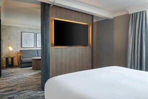 Premium Suite | In-room safe, desk, laptop workspace, blackout curtains