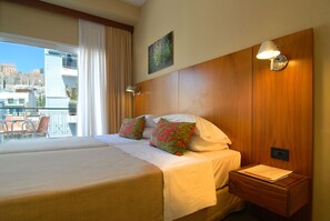 Premium bedding, in-room safe, desk, blackout curtains