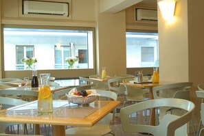 Desayuno buffet incluido todos los días