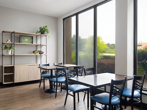 Larkspur Landing Ann Arbor