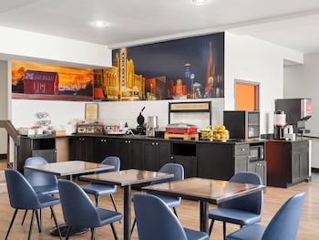 Larkspur Landing Ann Arbor