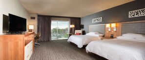 Room, 2 Queen Beds, Accessible, Bathtub