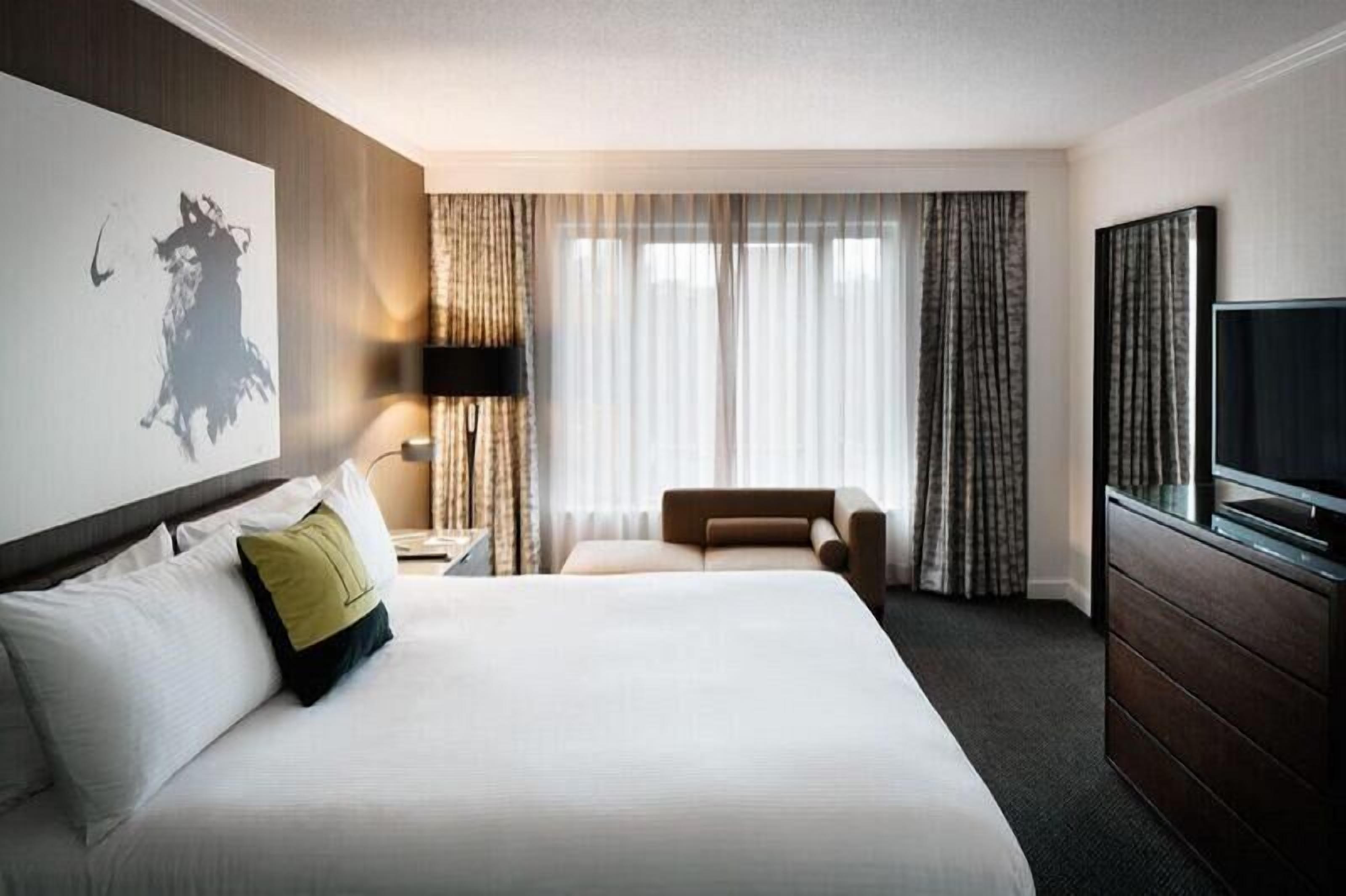 أغطية فراش متميزة وألحفة محشوة بالريش وأسرّة بطبقة علوية مريحة