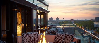 The Logan Philadelphia, Curio Collection by Hilton