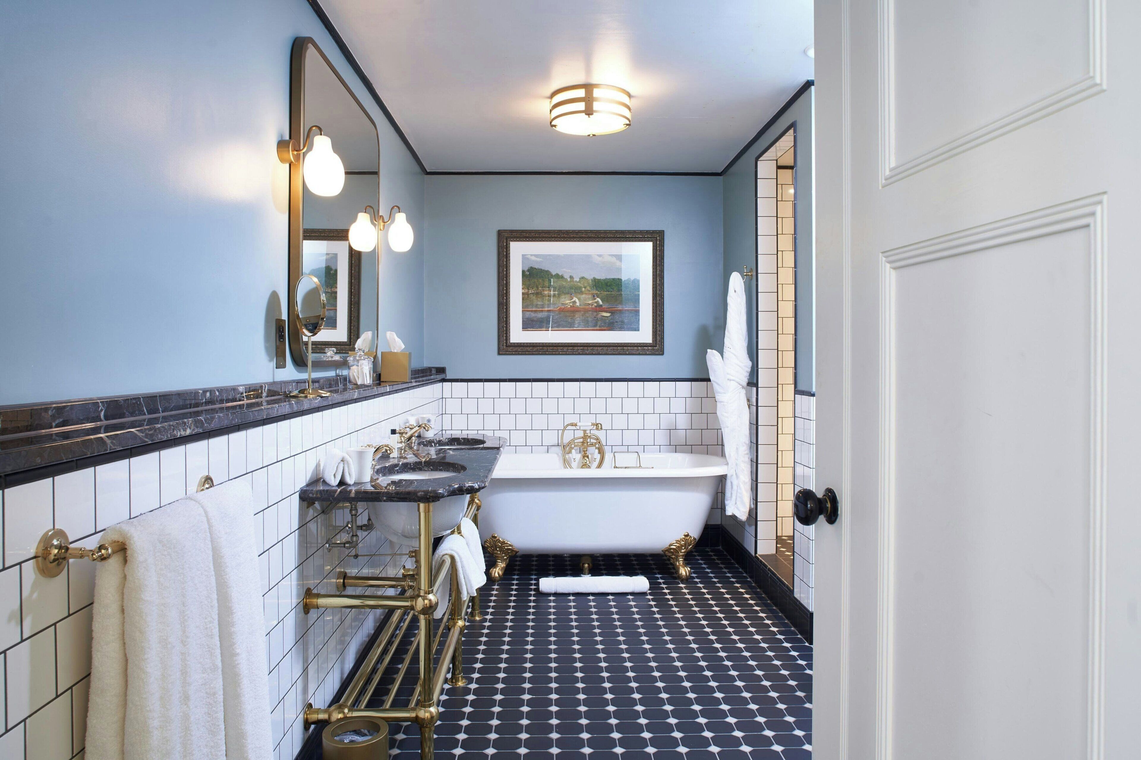 suite, 1 king bed, park view | bathroom | shower, rainfall showerhead, designer toiletries, hair dryer