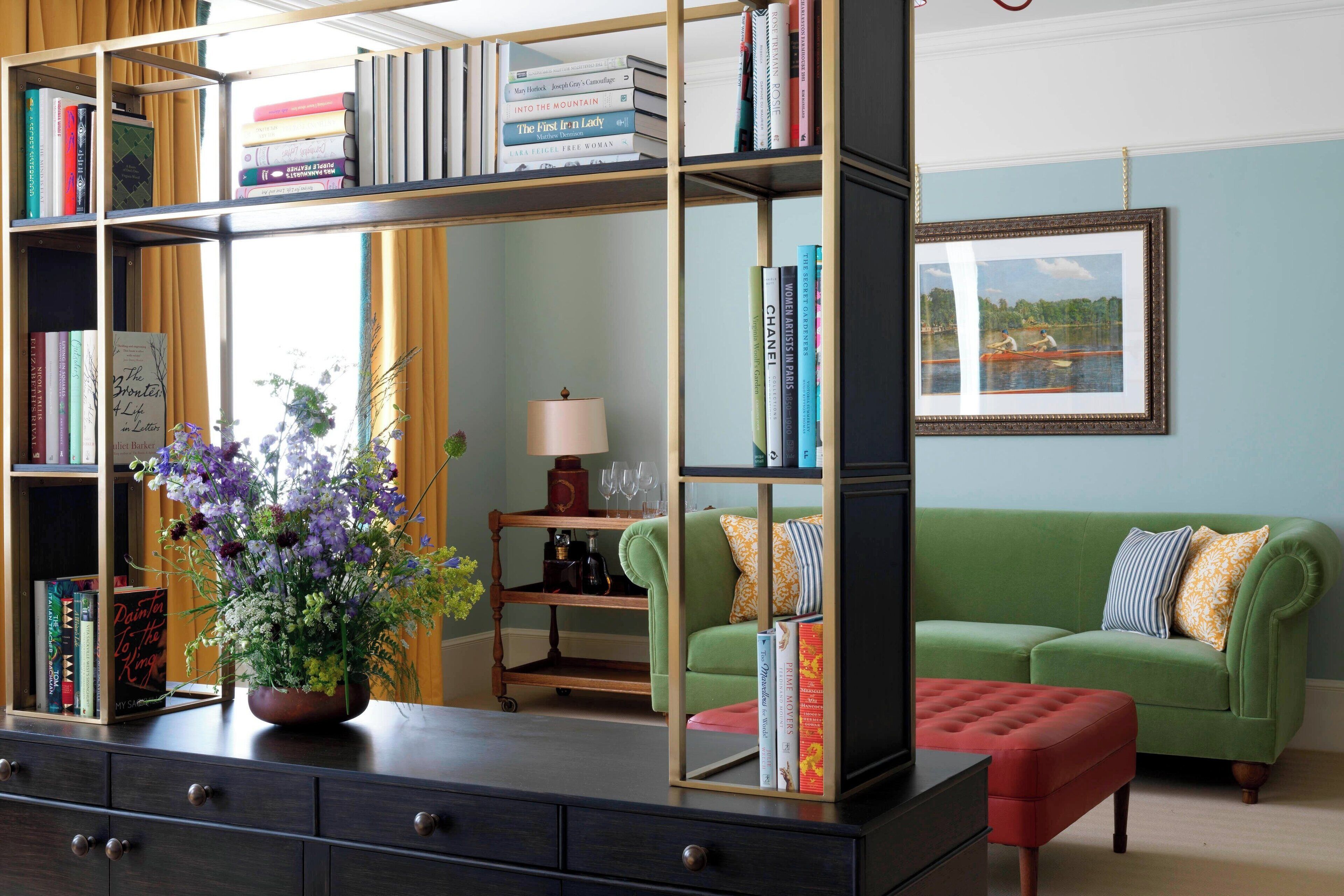 suite, 1 king bed, park view | living area | 42-inch tv with digital channels