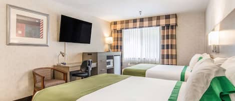 Quarto luxo, 2 camas Queen | Roupas de cama premium, edredons de pluma, camas com colchões pillow-top