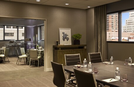 Thompson Chicago, by Hyatt - Image 29