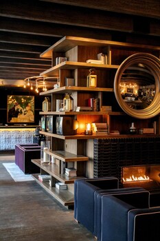 Hotel entrance and lobby at Thompson Chicago, by Hyatt