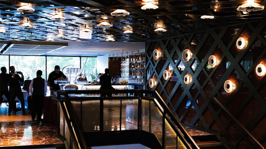 Thompson Chicago, by Hyatt
