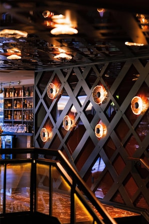 Restaurant - Thompson Chicago, by Hyatt (Chicago)