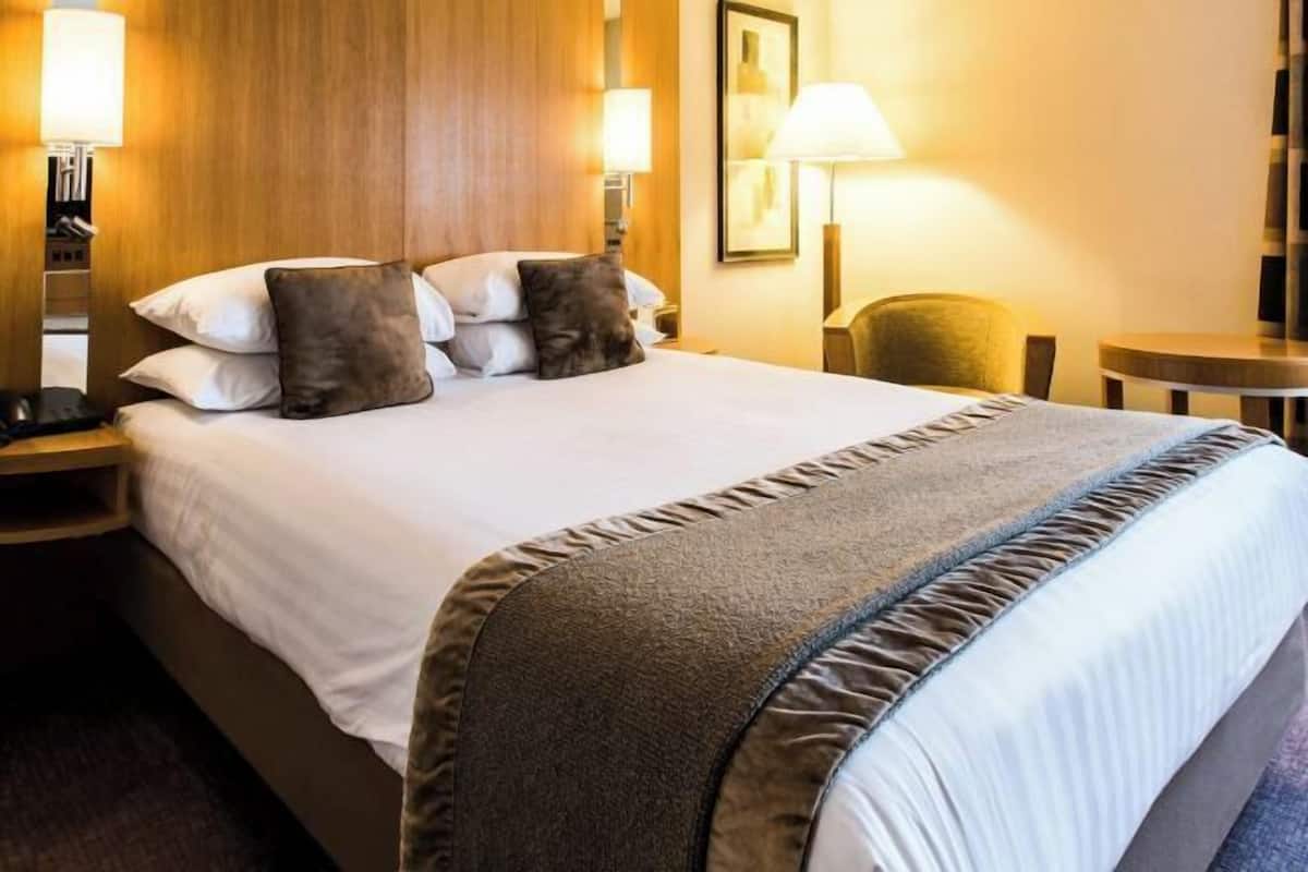 Hypoallergeen beddengoed, een kluis op de kamer, een bureau