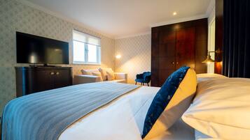 Hypo-allergenic bedding, in-room safe, desk, soundproofing