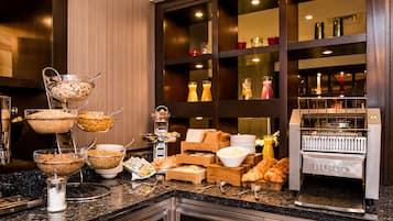 Daily English breakfast (GBP 14.95 per person)