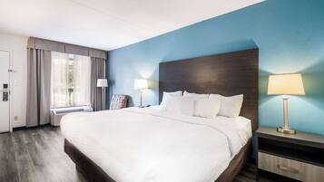 Standaard kamer, 1 kingsize bed, niet-roken | Luxe beddengoed, donsdekens, pillowtop-bedden, een bureau