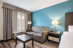 Standard Room, 1 King Bed with Sofa bed, Non Smoking | Premium bedding, down comforters, pillowtop beds, desk - Clarion Inn Cleveland near University (Cleveland)