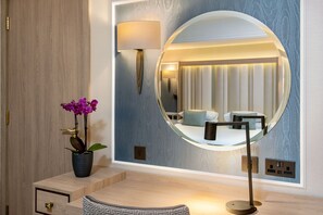 Family Room (Deluxe)
