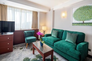 Suite monolocale (Standard) | Biancheria da letto di alta qualità, cassaforte in camera, una scrivania