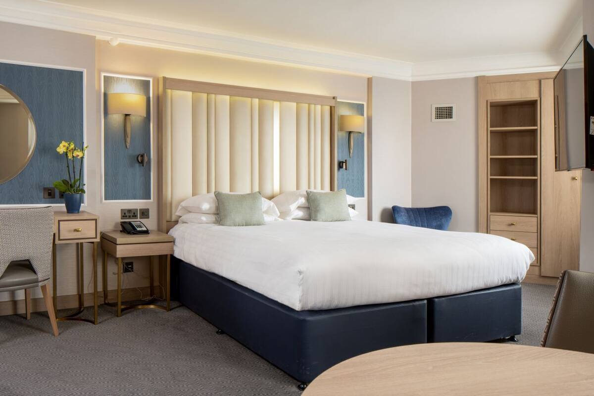 Deluxe Junior Suite | Sengetøy av topp kvalitet, safe på rommet og skrivebord