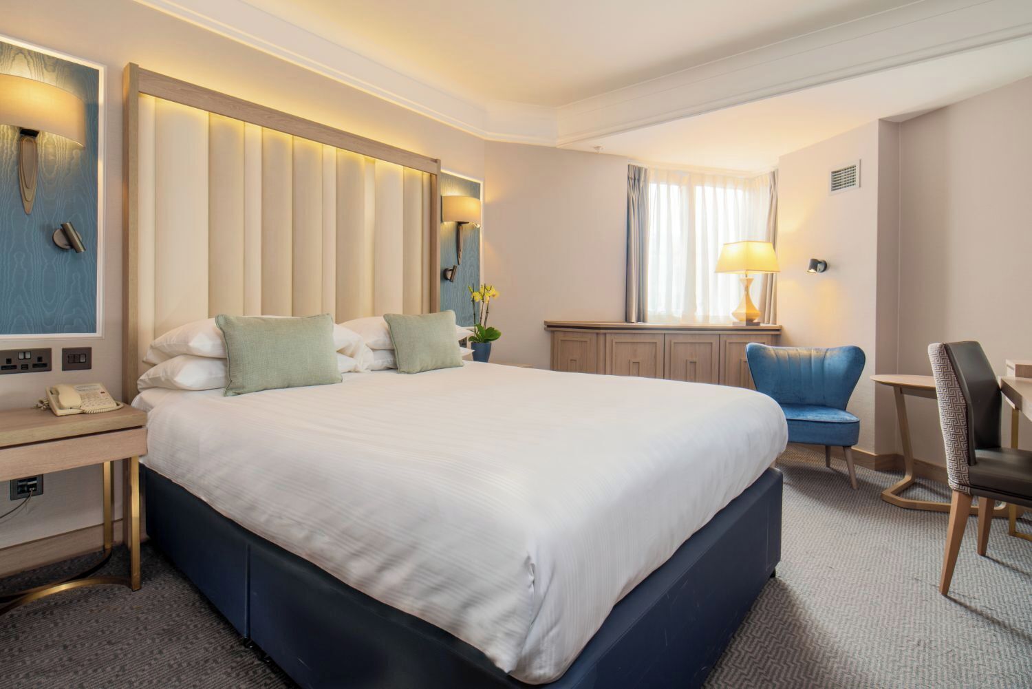 Premium bedding, in-room safe, desk, laptop workspace