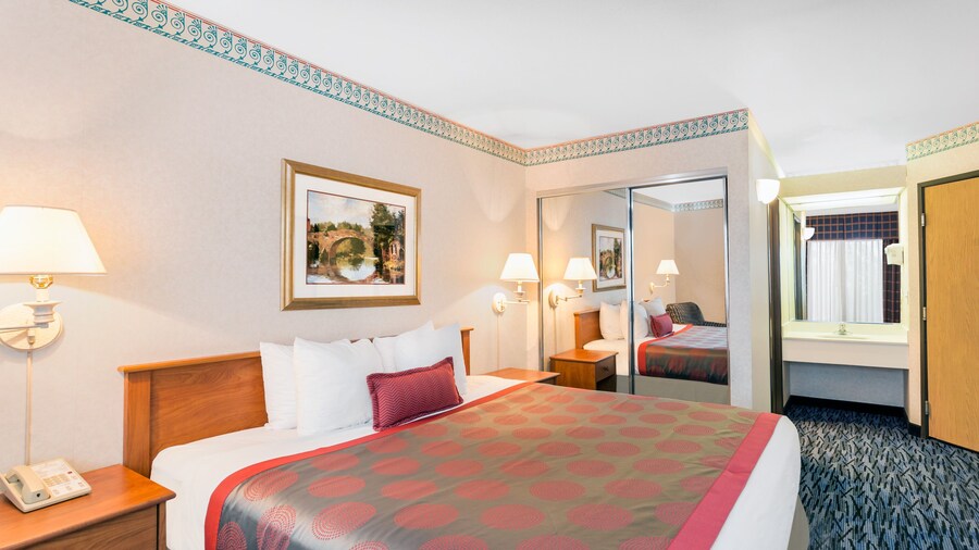 Ramada by Wyndham Kent Seattle Area