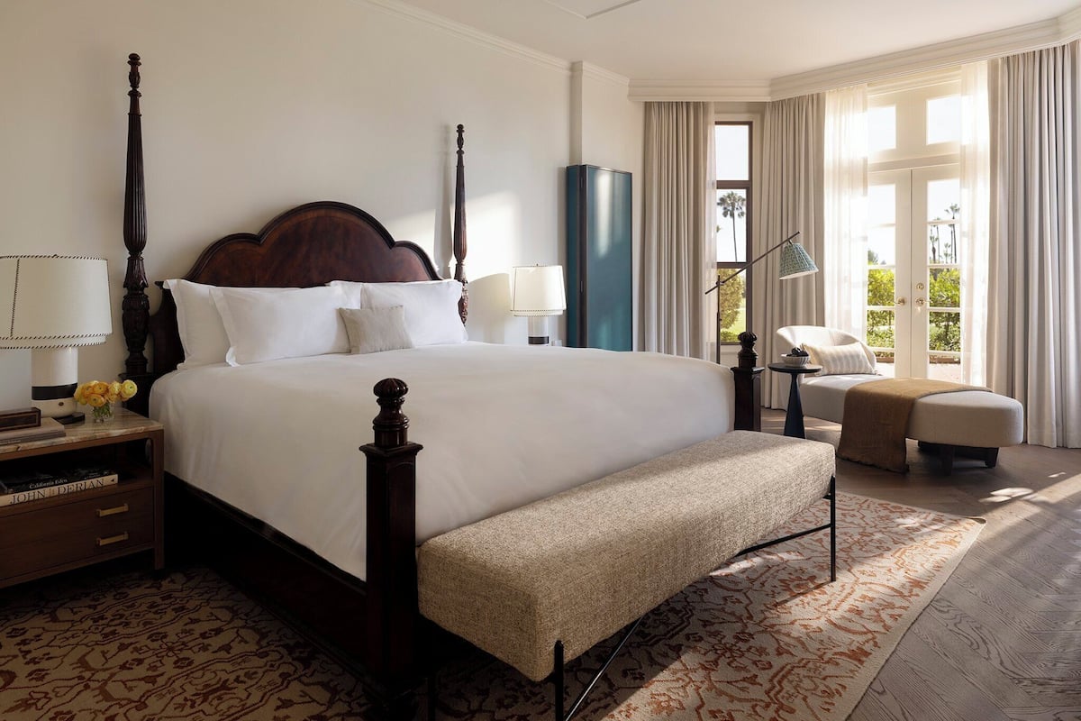 1 bedroom, premium bedding, down comforters, in-room safe