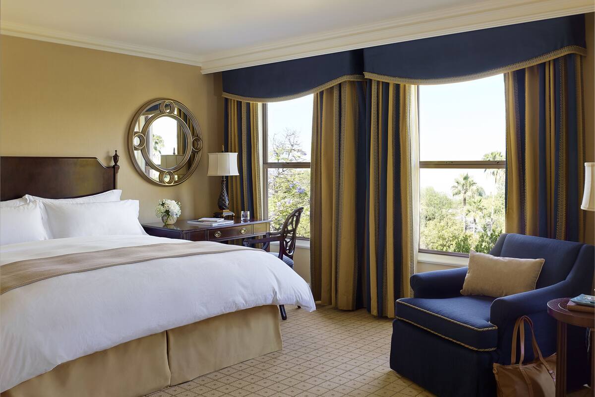 1 bedroom, premium bedding, down duvets, in-room safe