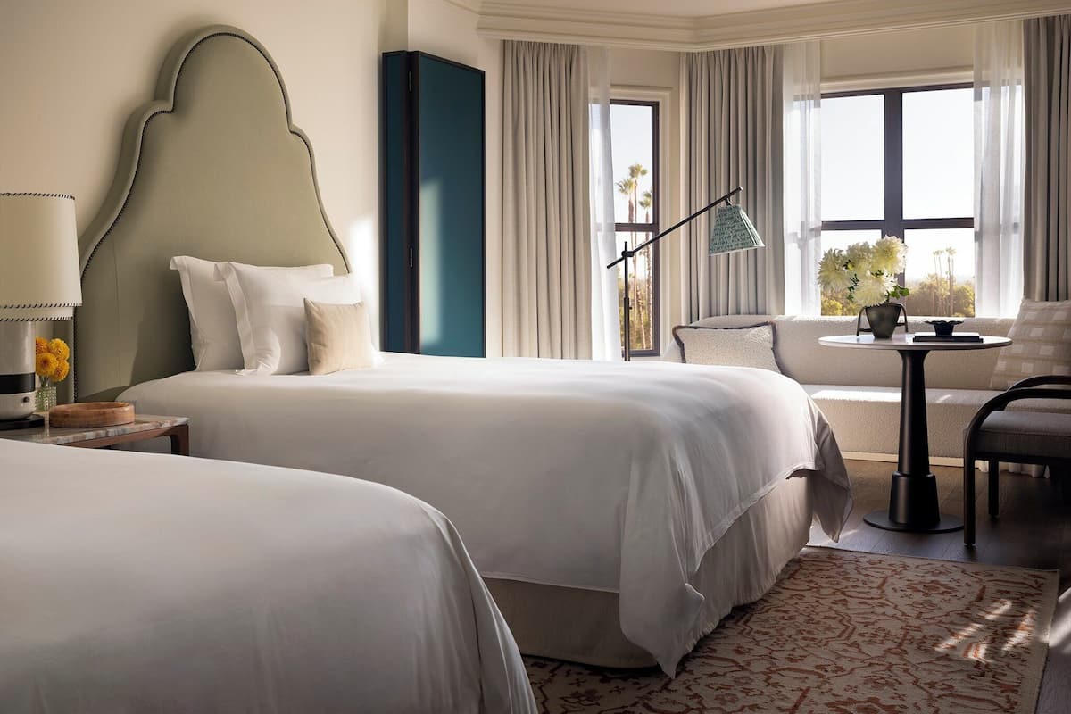 1 bedroom, premium bedding, down comforters, in-room safe