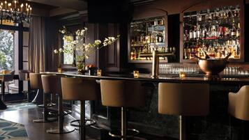 Bar (in der Unterkunft)