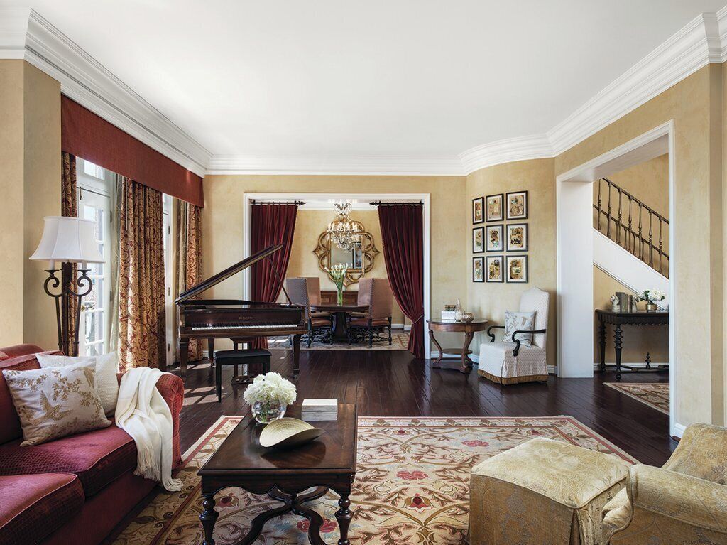 Premium bedding, down comforters, in-room safe, desk