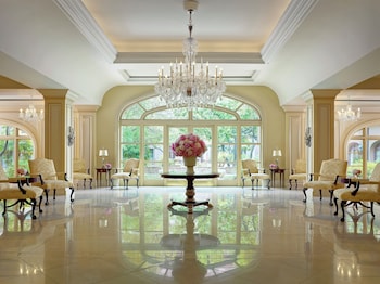 Lobby lounge at Langham Huntington, Pasadena, Los Angeles