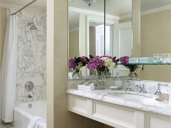 Combined shower/tub, designer toiletries, hair dryer, bathrobes at Langham Huntington, Pasadena, Los Angeles