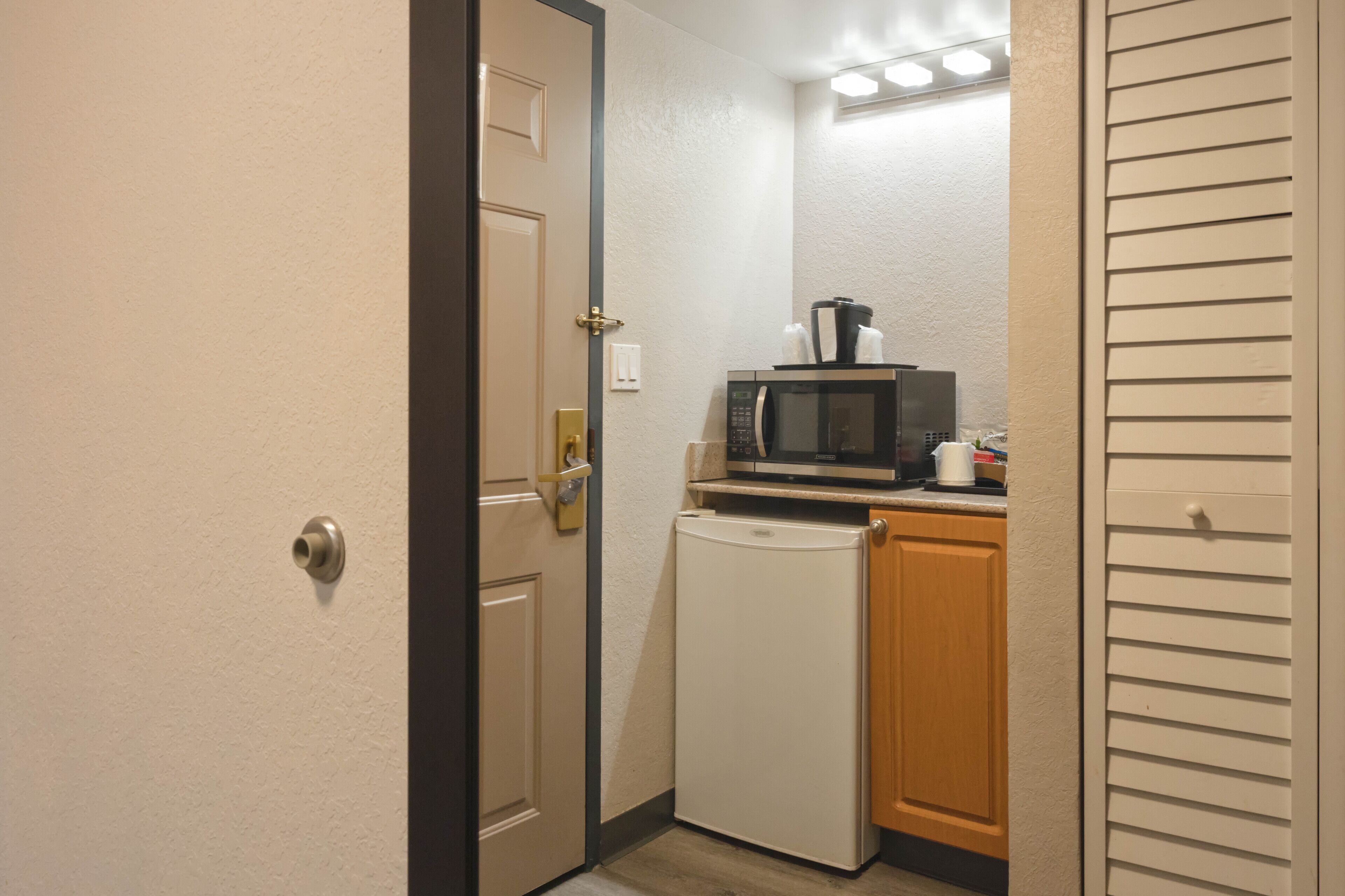 Photo - The Palms Inn & Suites Miami, Kendall, FL