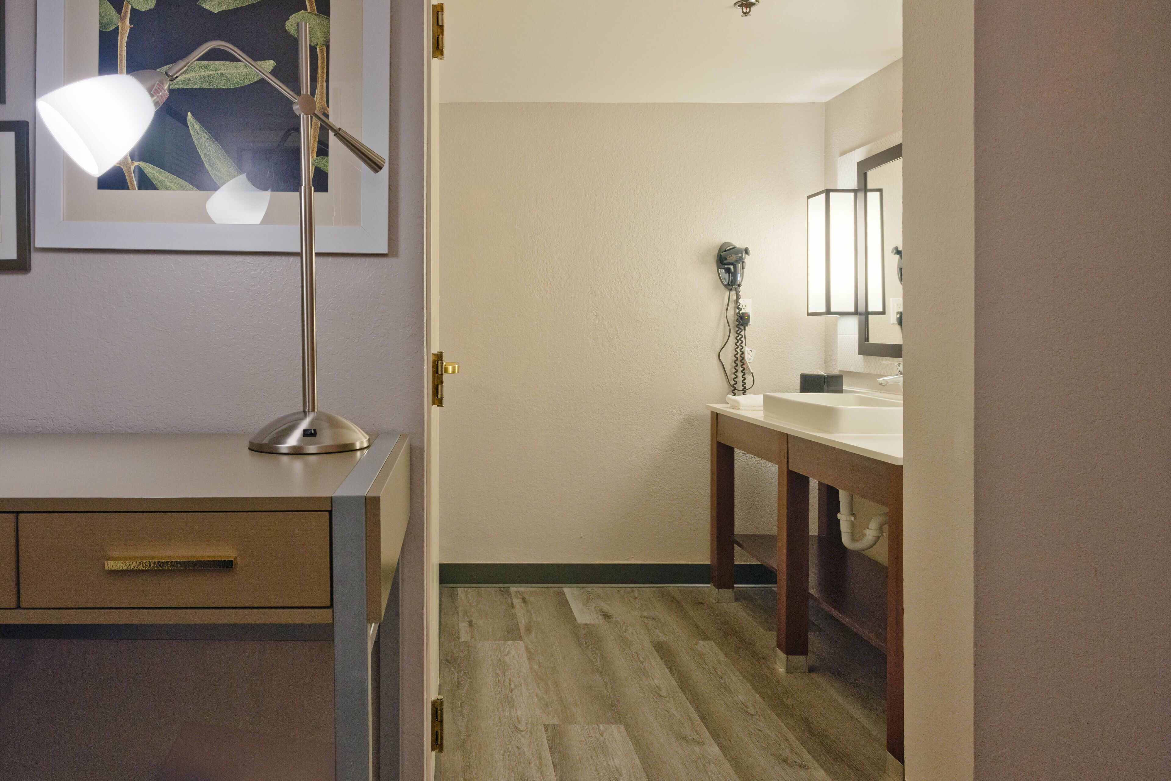 Photo - The Palms Inn & Suites Miami, Kendall, FL