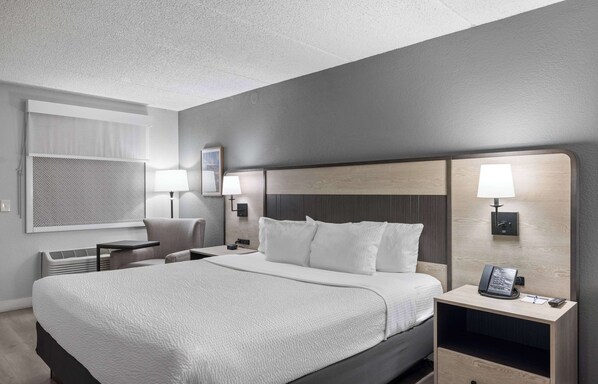 Room, 1 King Bed, Accessible, Non Smoking (Mobility/Hearing Impaired Accessible) | Premium bedding, desk, laptop workspace, blackout drapes