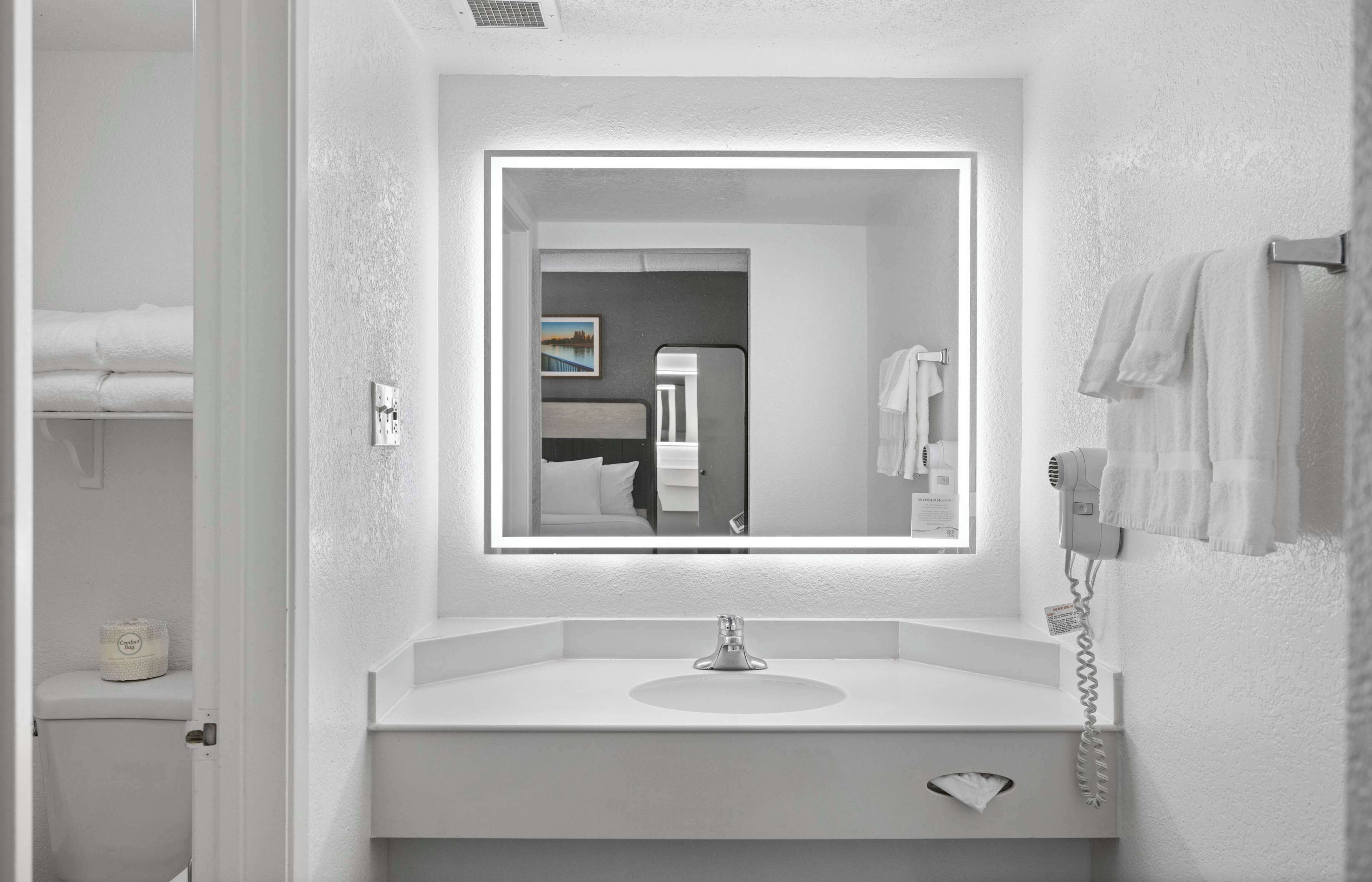 Photo - La Quinta Inn by Wyndham Stockton