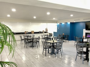 Free daily continental breakfast
