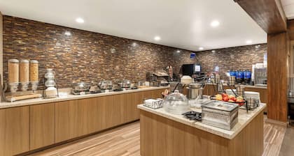 Best Western CottonTree Inn
